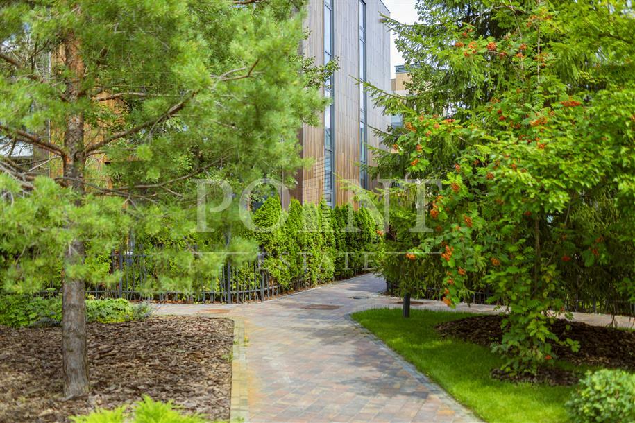 3-этажный таунхаус 240 м² без отделки