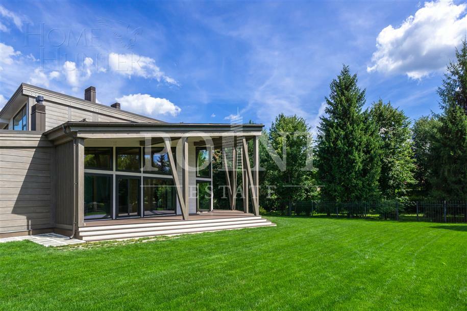 2-этажный коттедж 500 м² без отделки