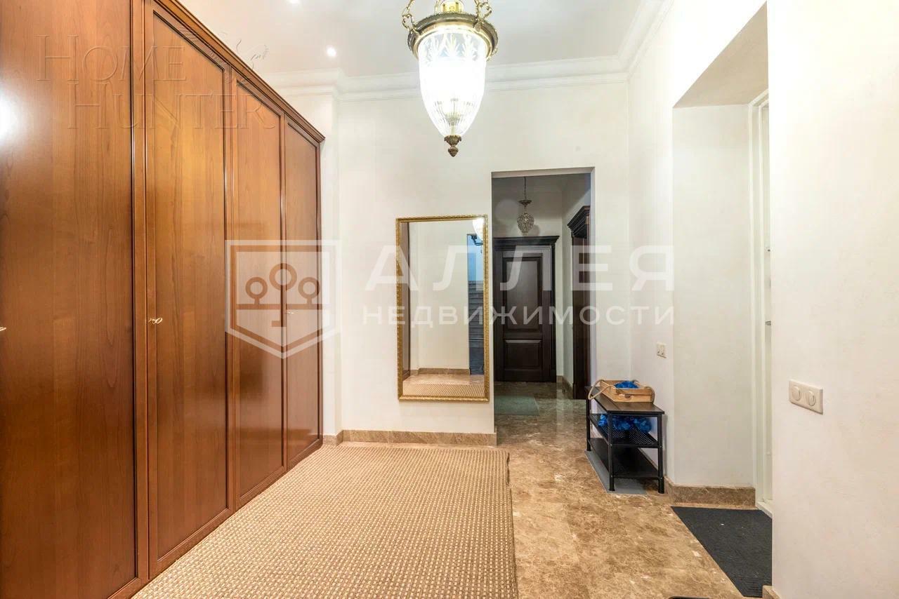 2-этажный коттедж 450 м² с отделкой