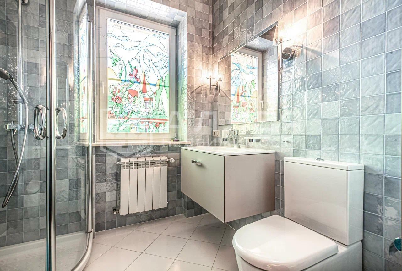 2-этажный коттедж 450 м² с отделкой