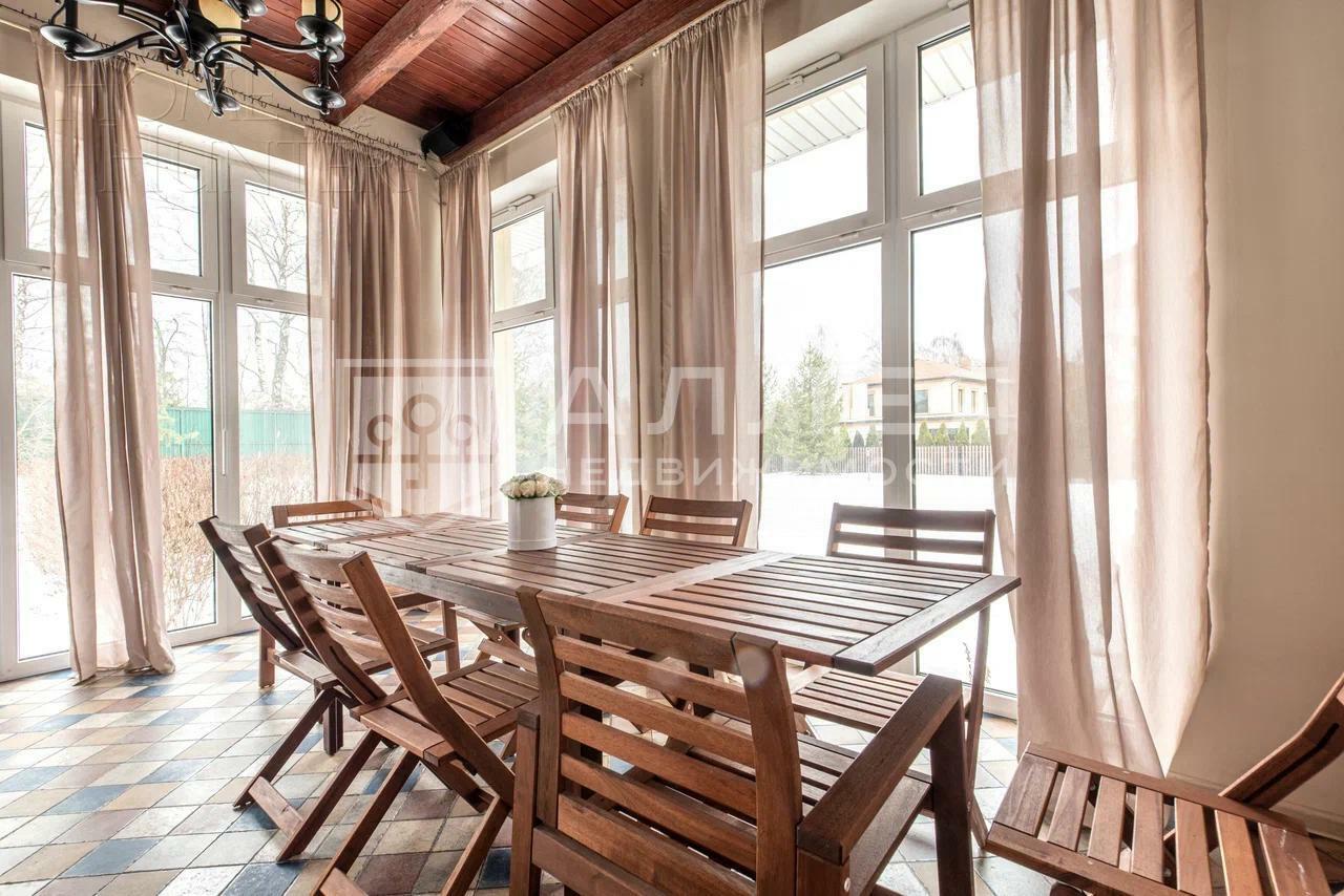 2-этажный коттедж 450 м² с отделкой