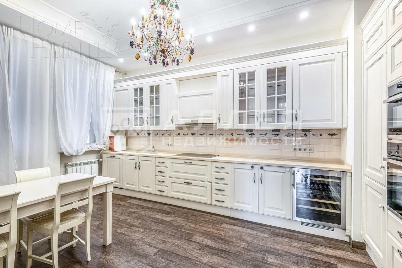 2-этажный коттедж 450 м² с отделкой