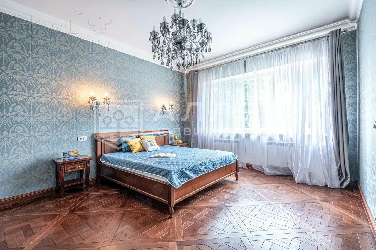 2-этажный коттедж 450 м² с отделкой