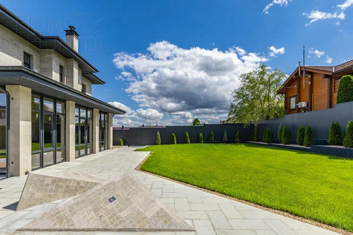 2-этажный коттедж 460 м² без отделки