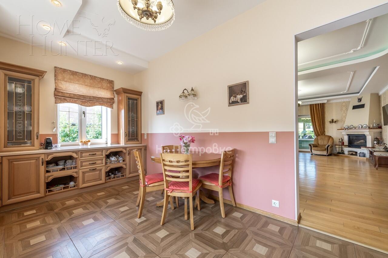 3-этажный коттедж 422 м² с отделкой