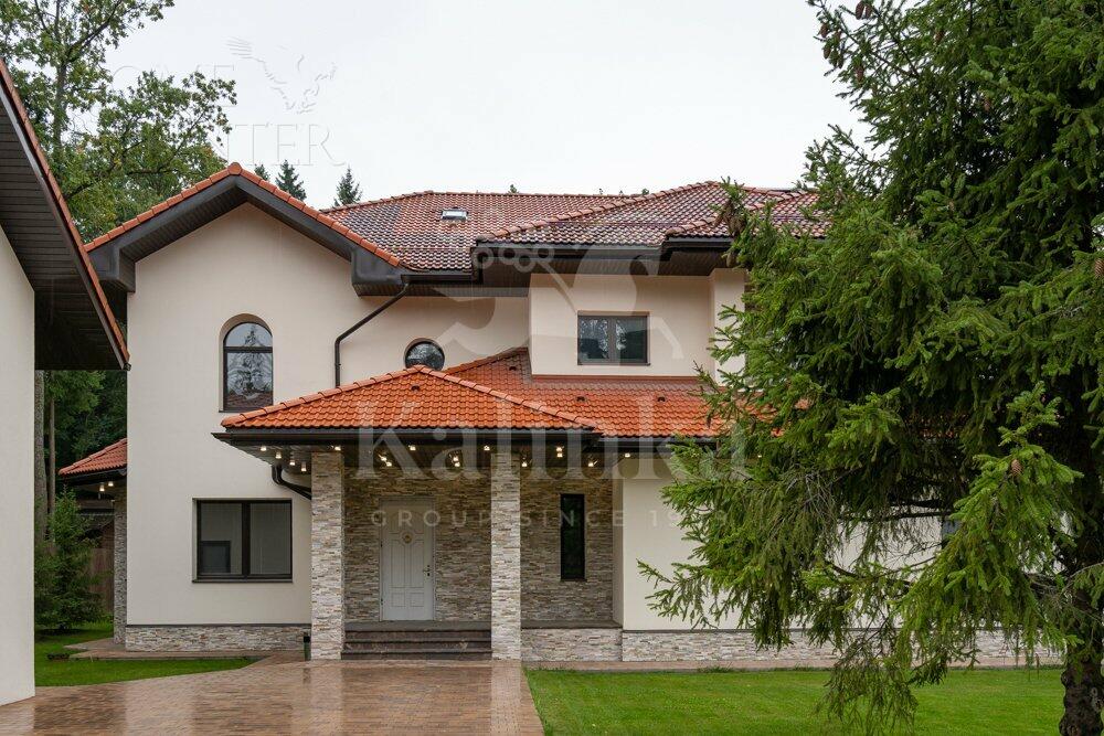 2-этажный коттедж 440 м² без отделки