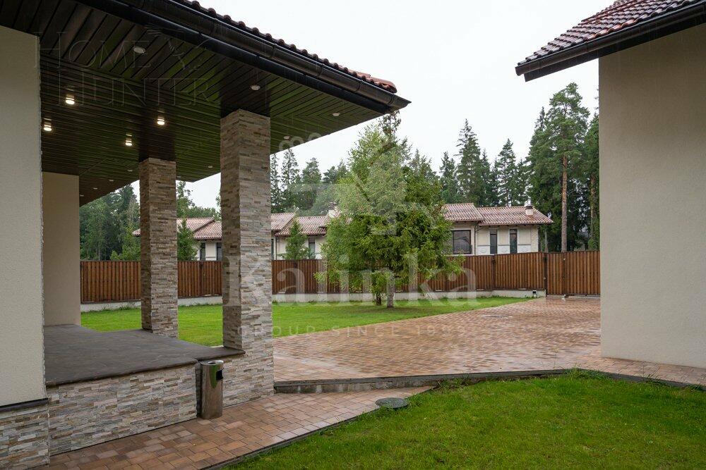 2-этажный коттедж 440 м² без отделки