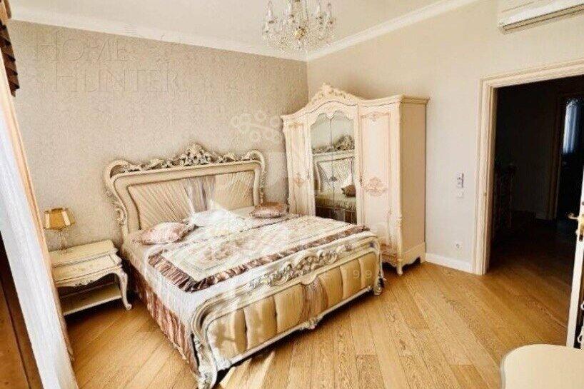 3-этажный таунхаус 240 м² с отделкой