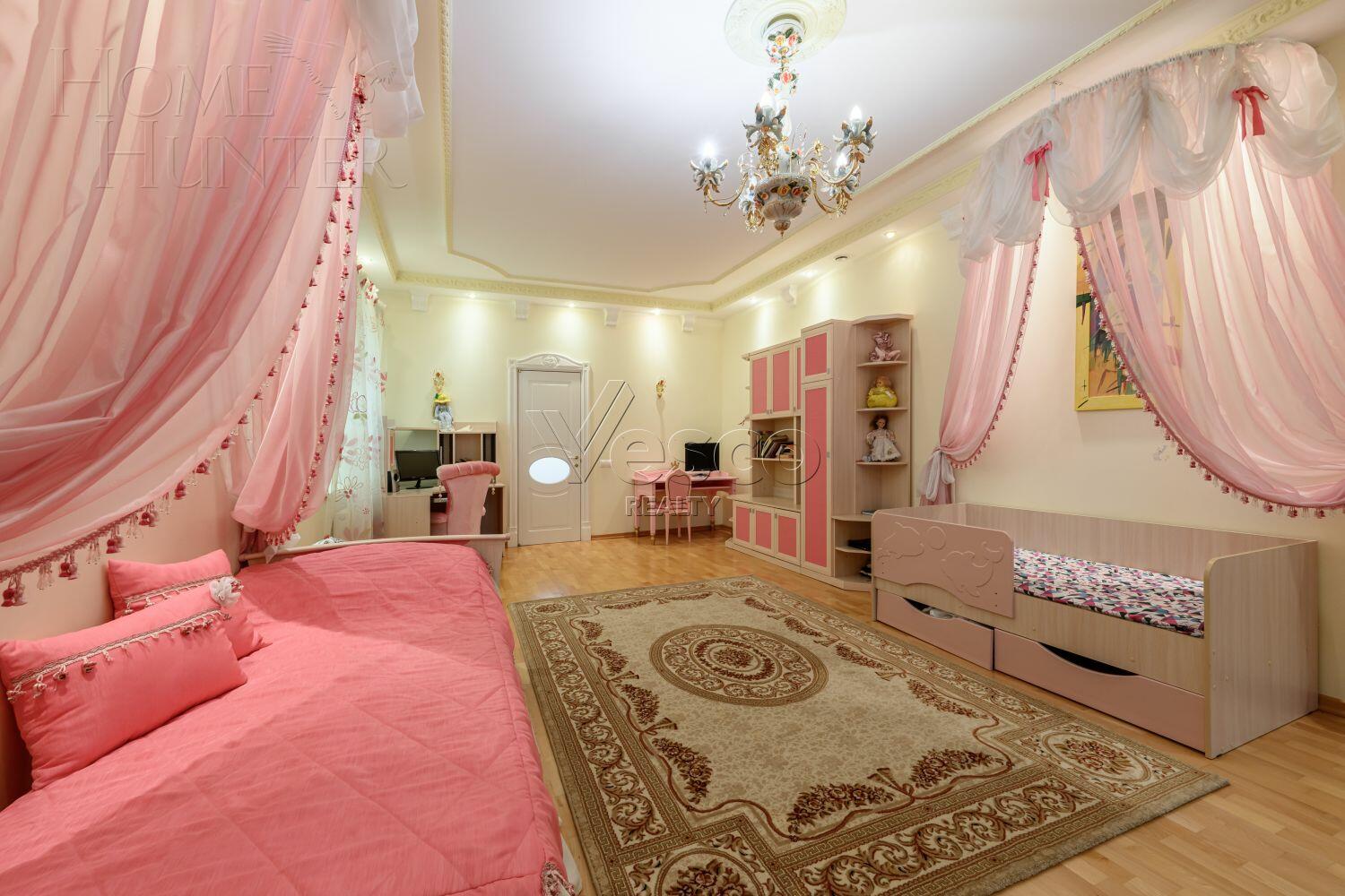 2-этажный коттедж 1 250 м² с отделкой