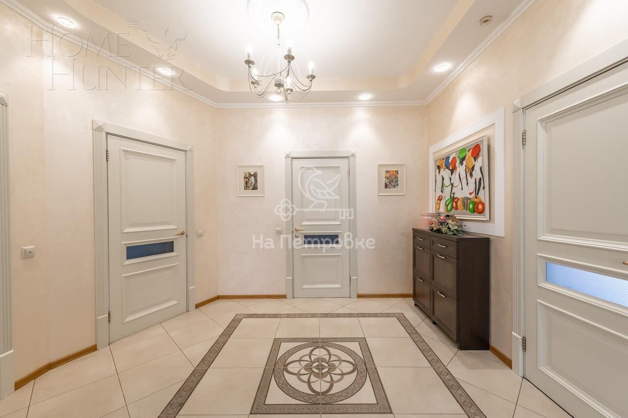 3-этажный коттедж 422 м² с отделкой