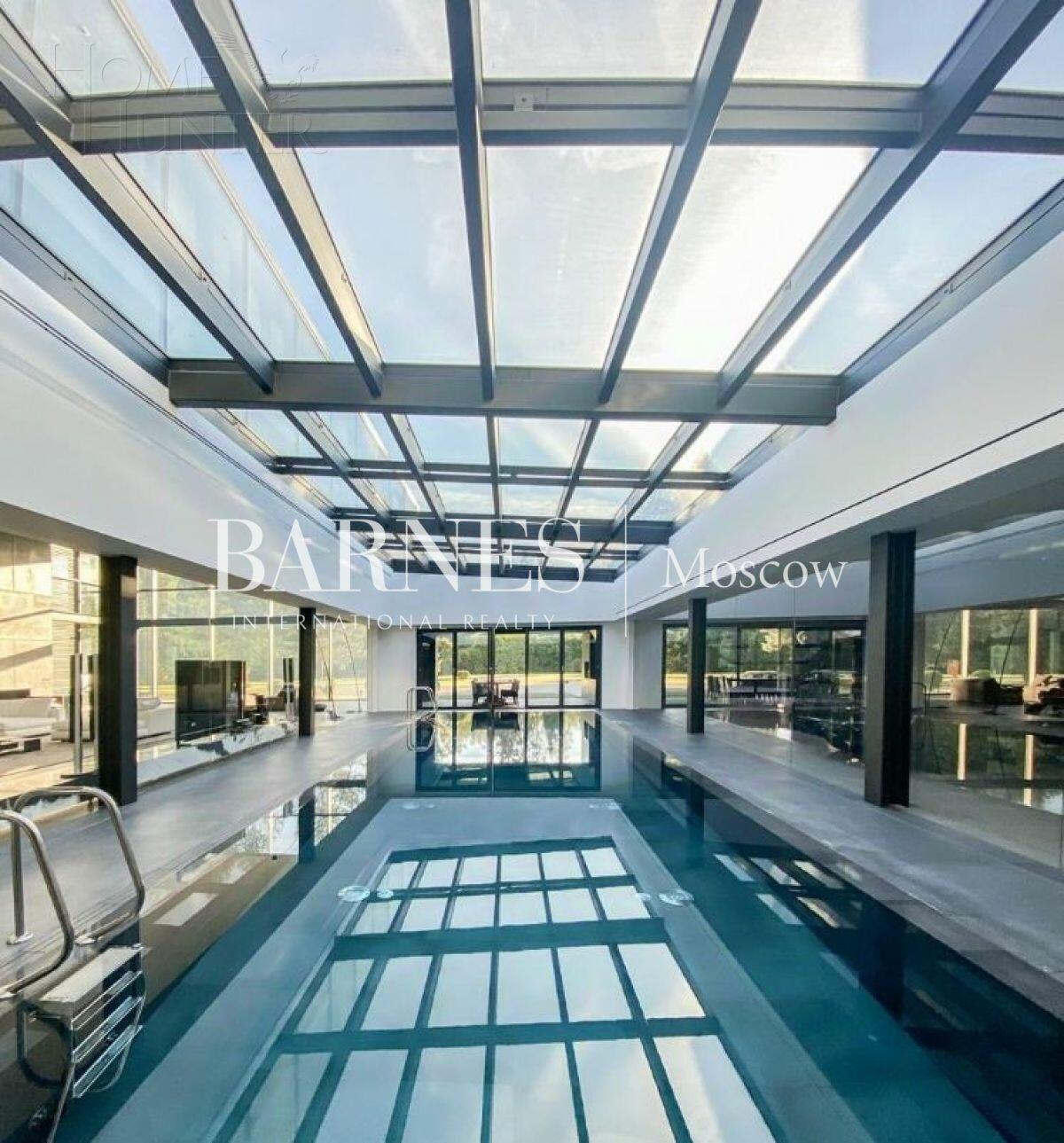 2-этажный коттедж 2 500 м² с отделкой