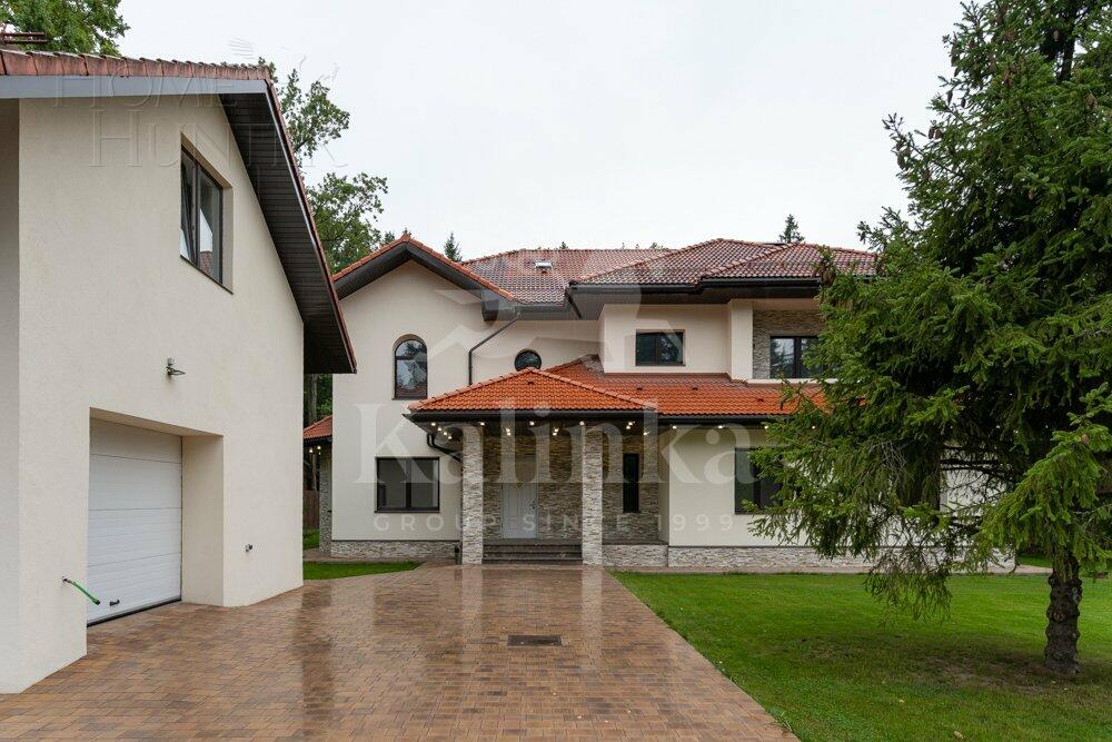 2-этажный коттедж 440 м² без отделки