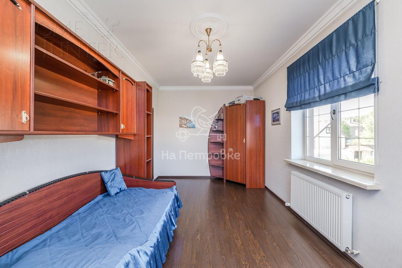 3-этажный коттедж 422 м² с отделкой