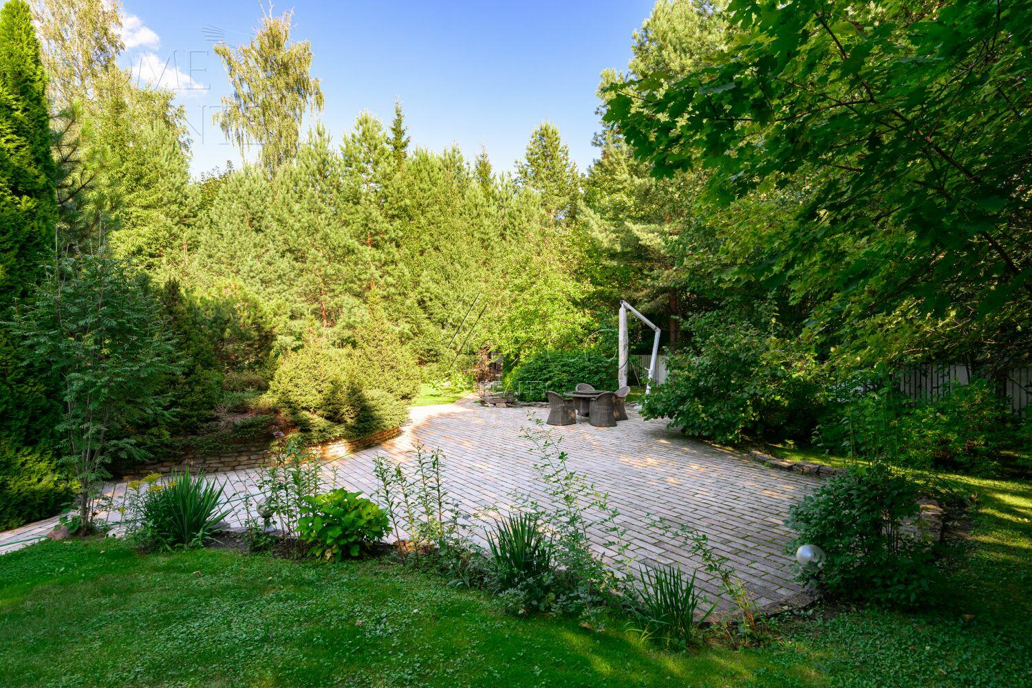 2-этажный коттедж 1 250 м² с отделкой