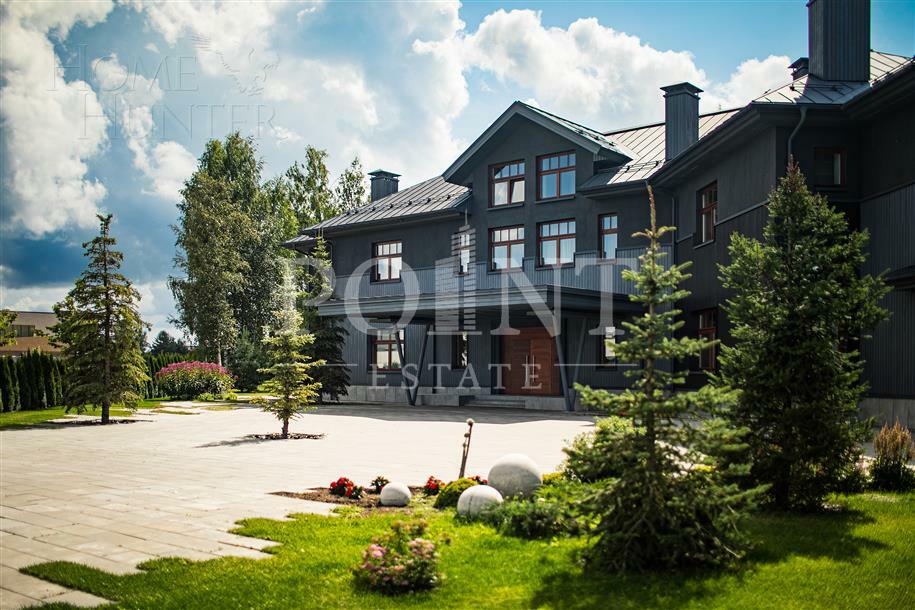 2-этажный коттедж 1 000 м² с отделкой