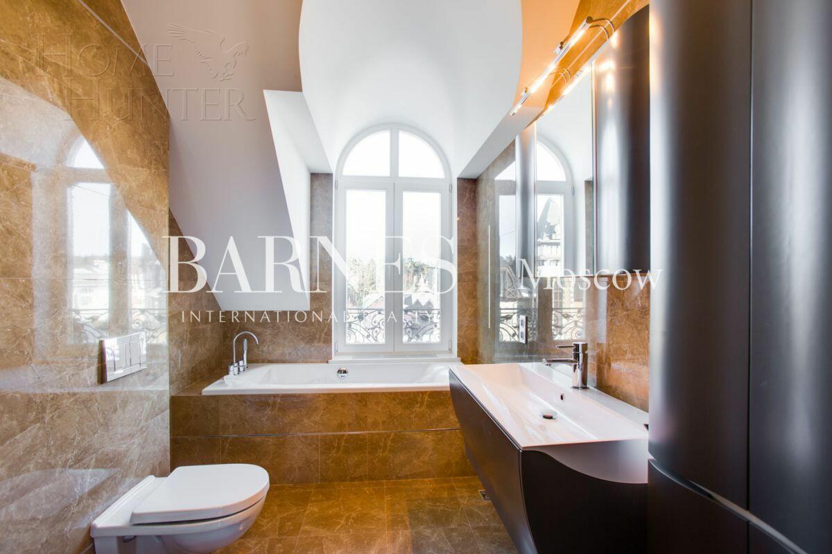 2-этажный таунхаус 213 м² с отделкой