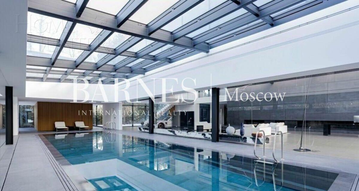 2-этажный коттедж 2 500 м² с отделкой