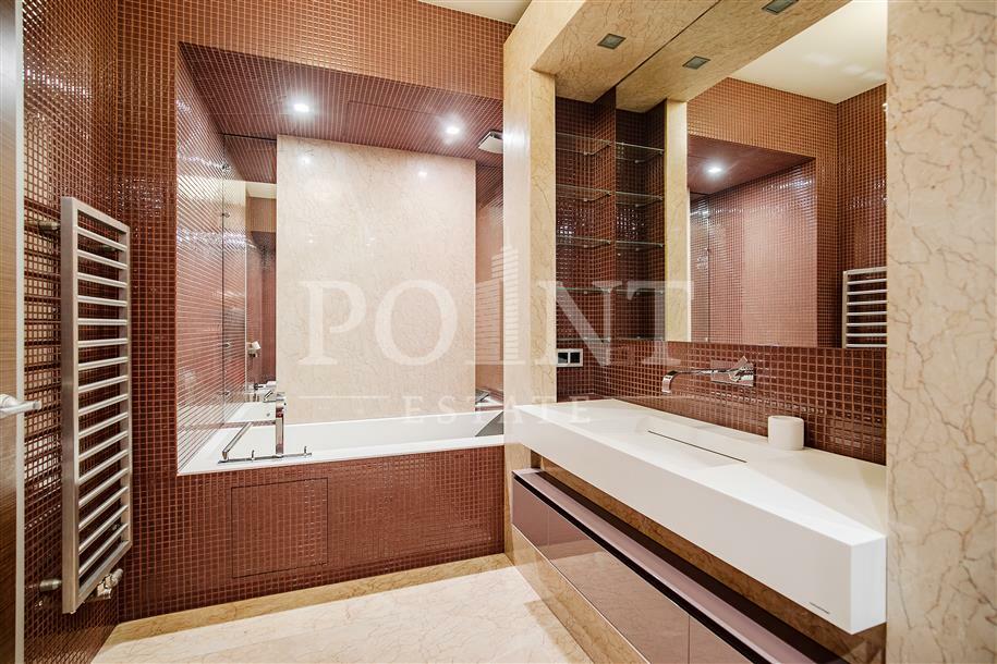 7-КОМН. КВАРТИРА С ОТДЕЛКОЙ 330 М² НА 2 ЭТАЖЕ