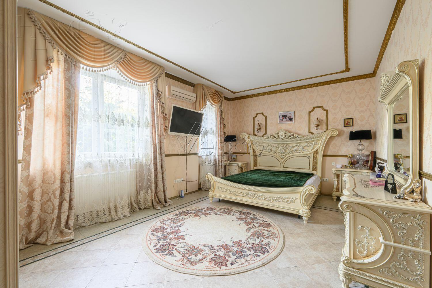 2-этажный коттедж 1 250 м² с отделкой