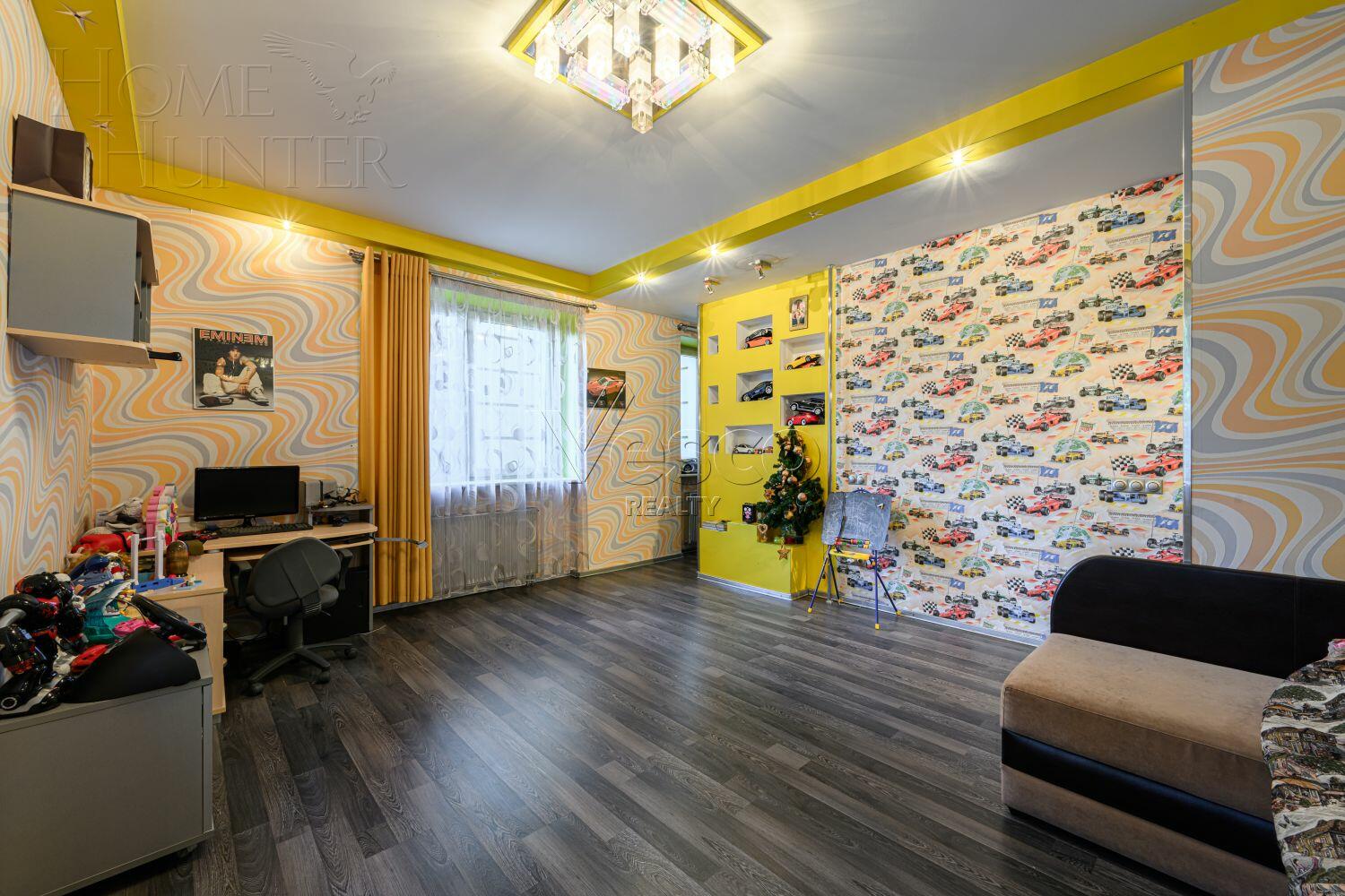 2-этажный коттедж 1 250 м² с отделкой