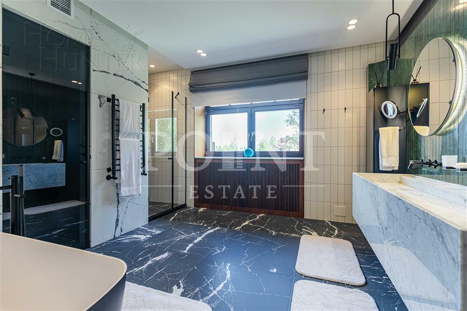 2-этажный коттедж 1 000 м² с отделкой