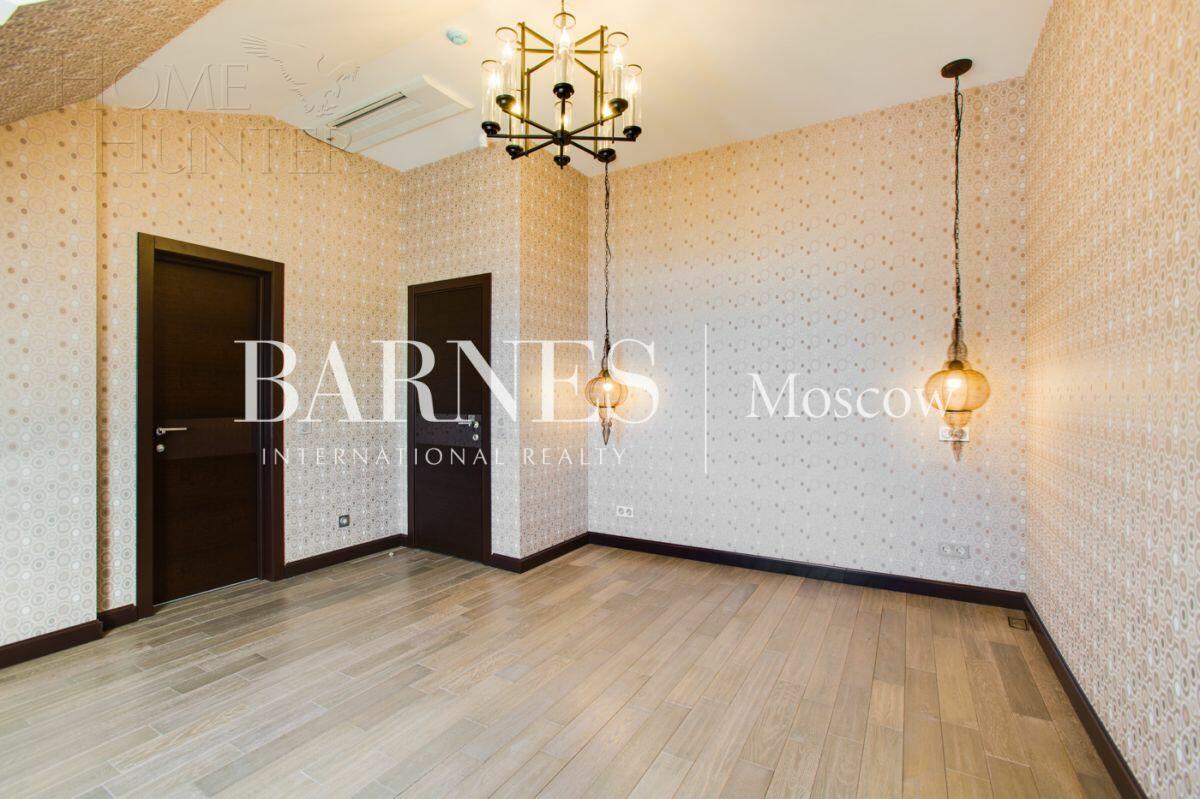 2-этажный таунхаус 213 м² с отделкой