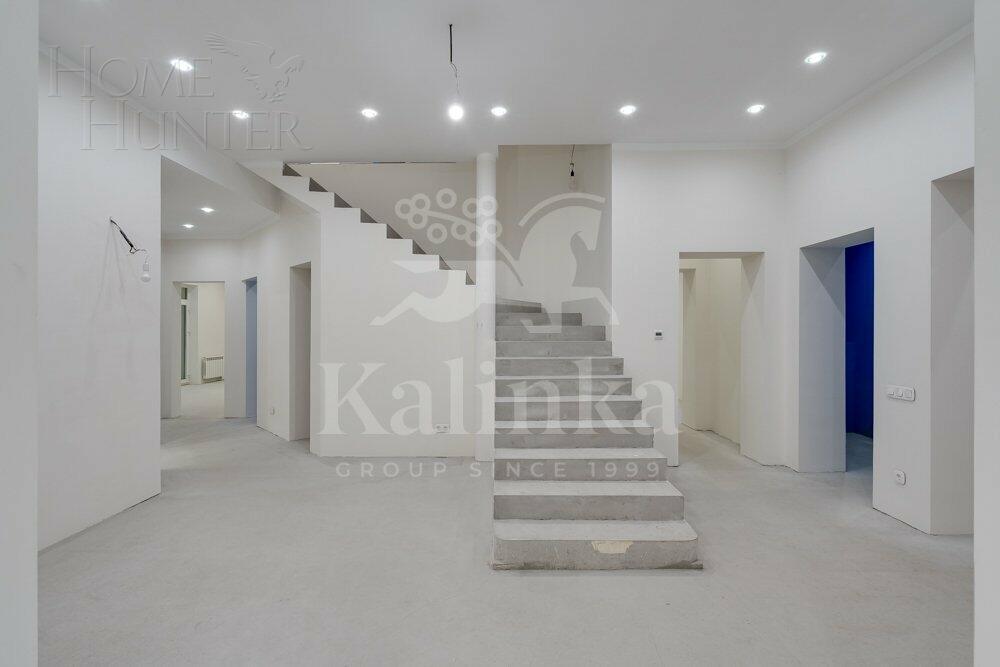 2-этажный коттедж 440 м² без отделки