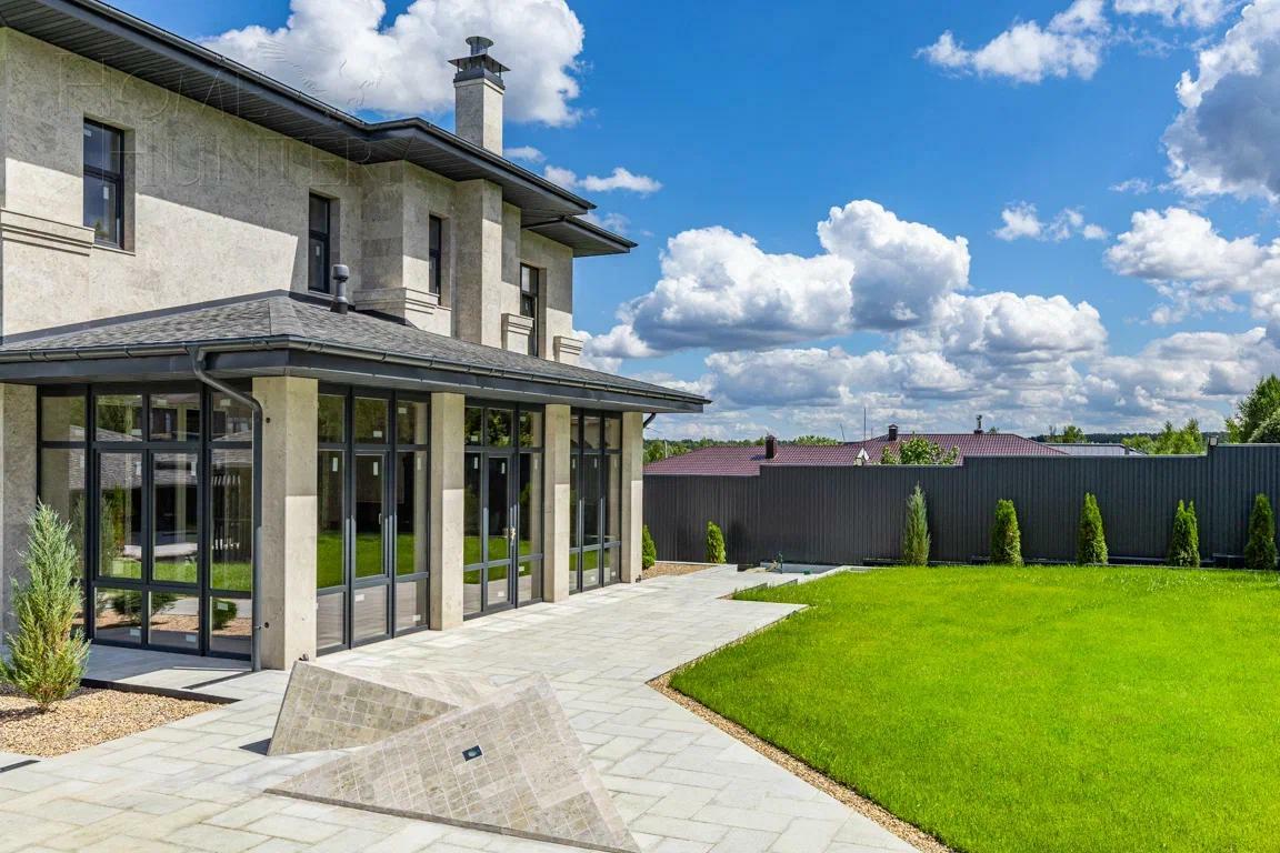 2-этажный коттедж 460 м² без отделки