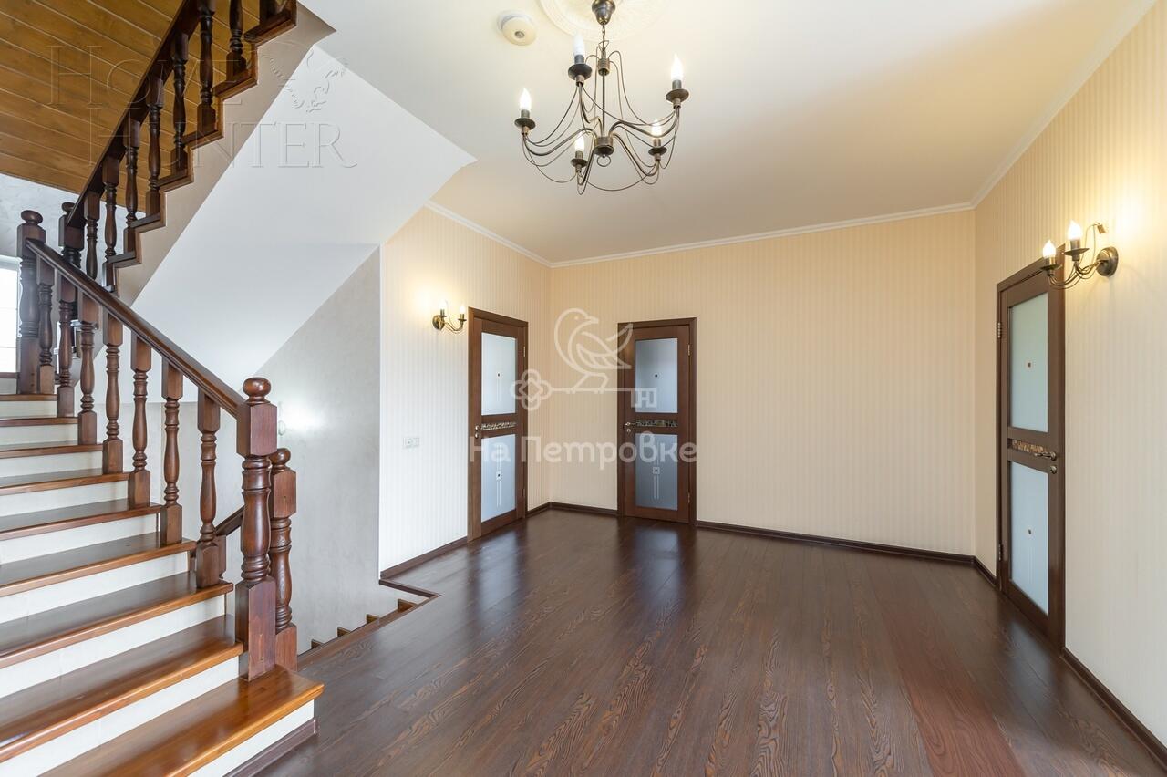 3-этажный коттедж 422 м² с отделкой