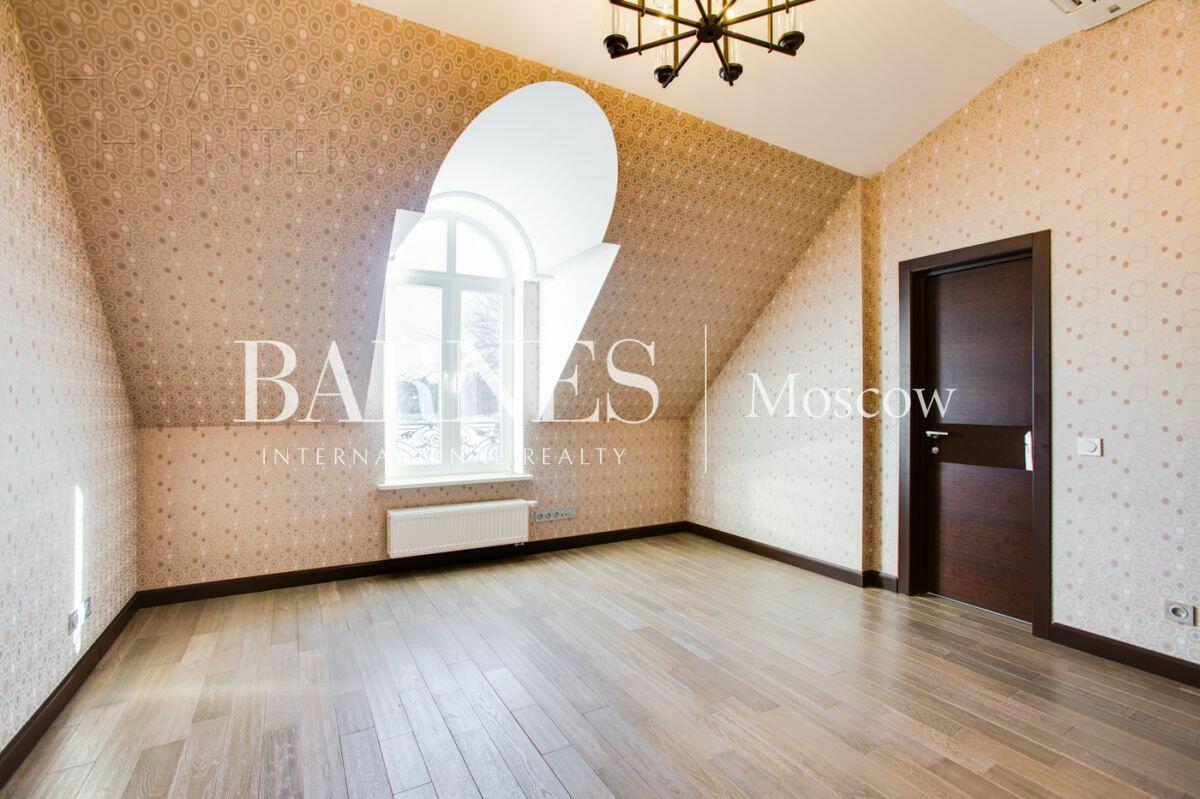 2-этажный таунхаус 213 м² с отделкой