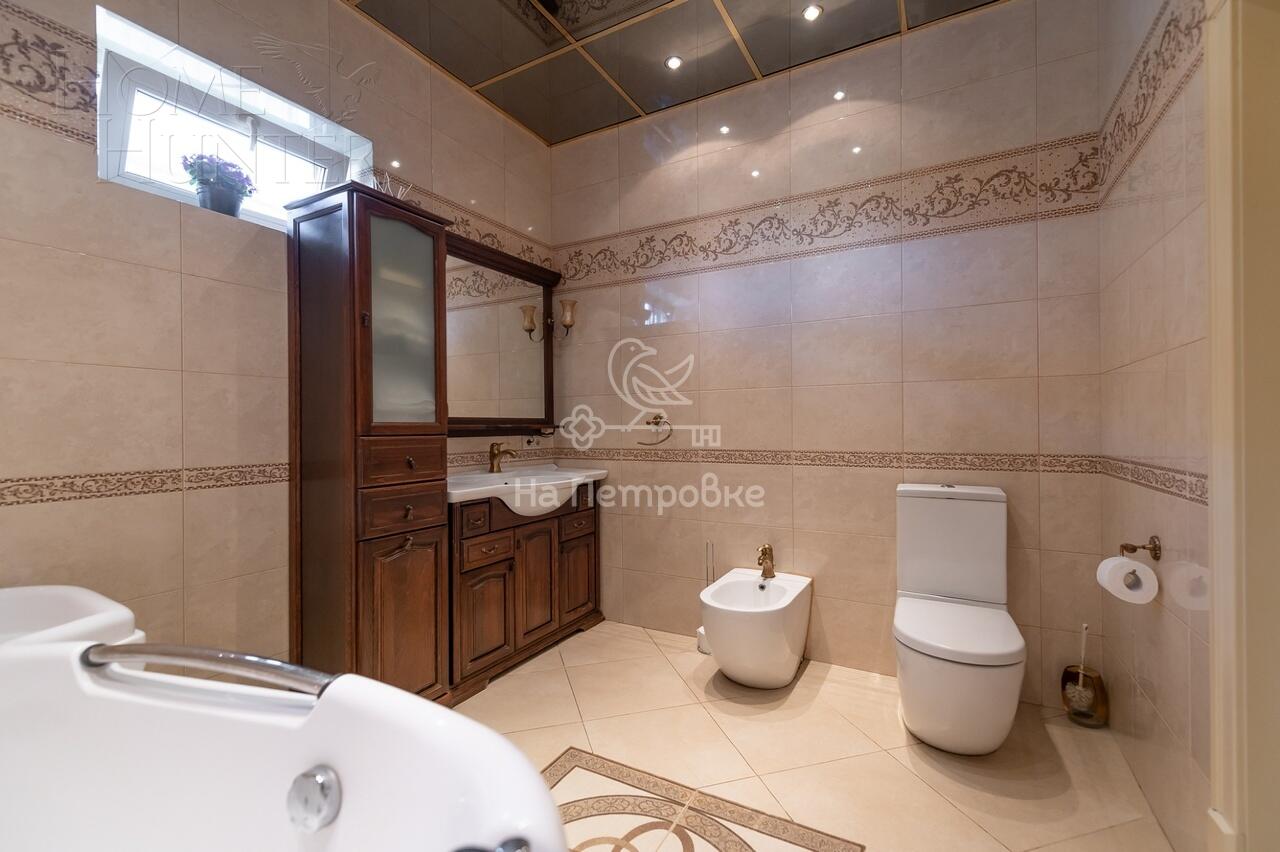 3-этажный коттедж 422 м² с отделкой