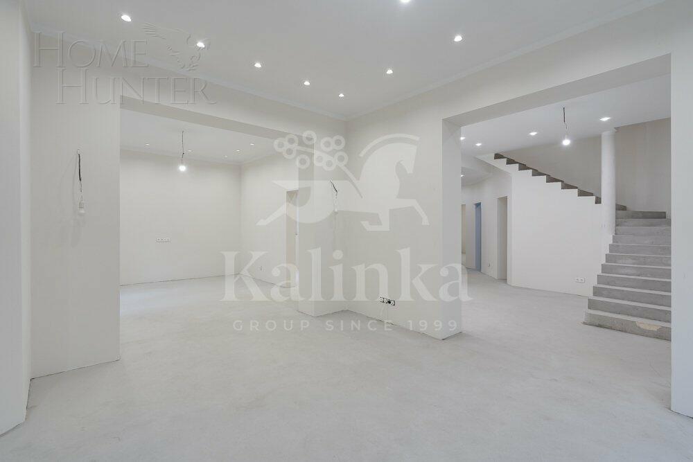 2-этажный коттедж 440 м² без отделки