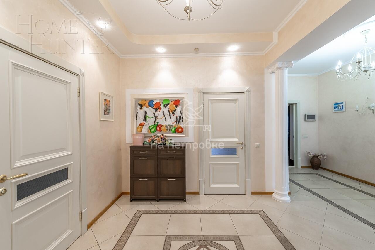 3-этажный коттедж 422 м² с отделкой