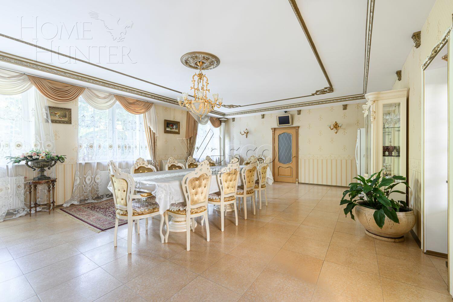 2-этажный коттедж 1 250 м² с отделкой