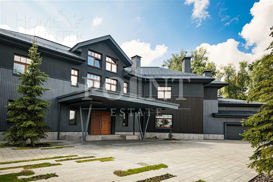 2-этажный коттедж 1 000 м² с отделкой