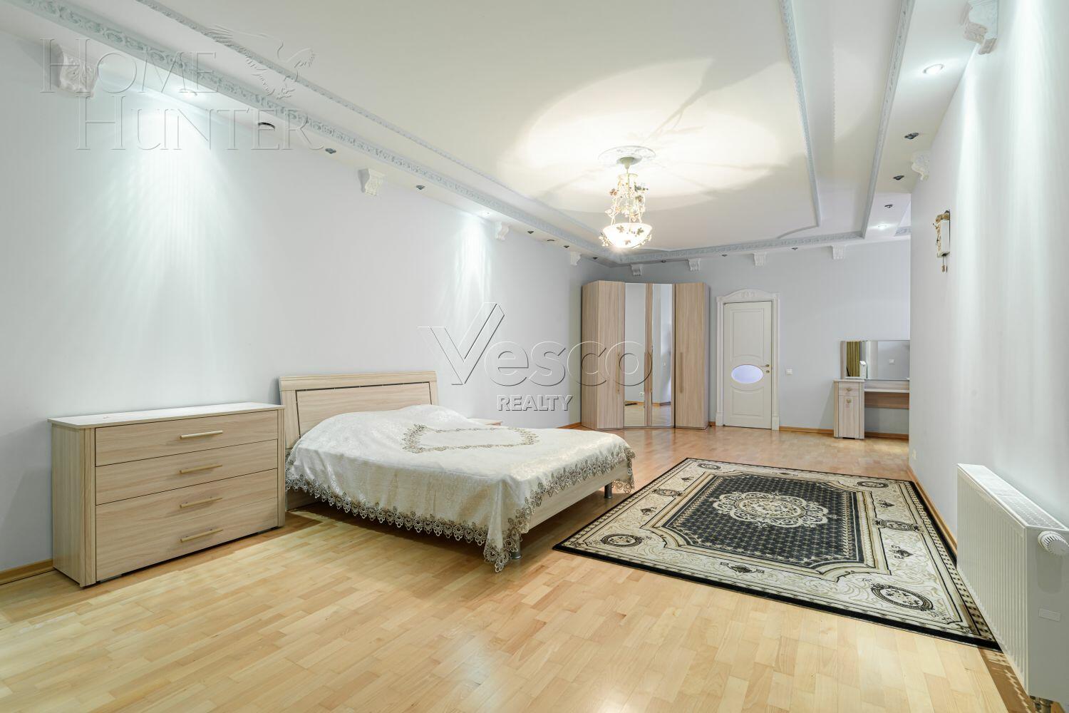2-этажный коттедж 1 250 м² с отделкой