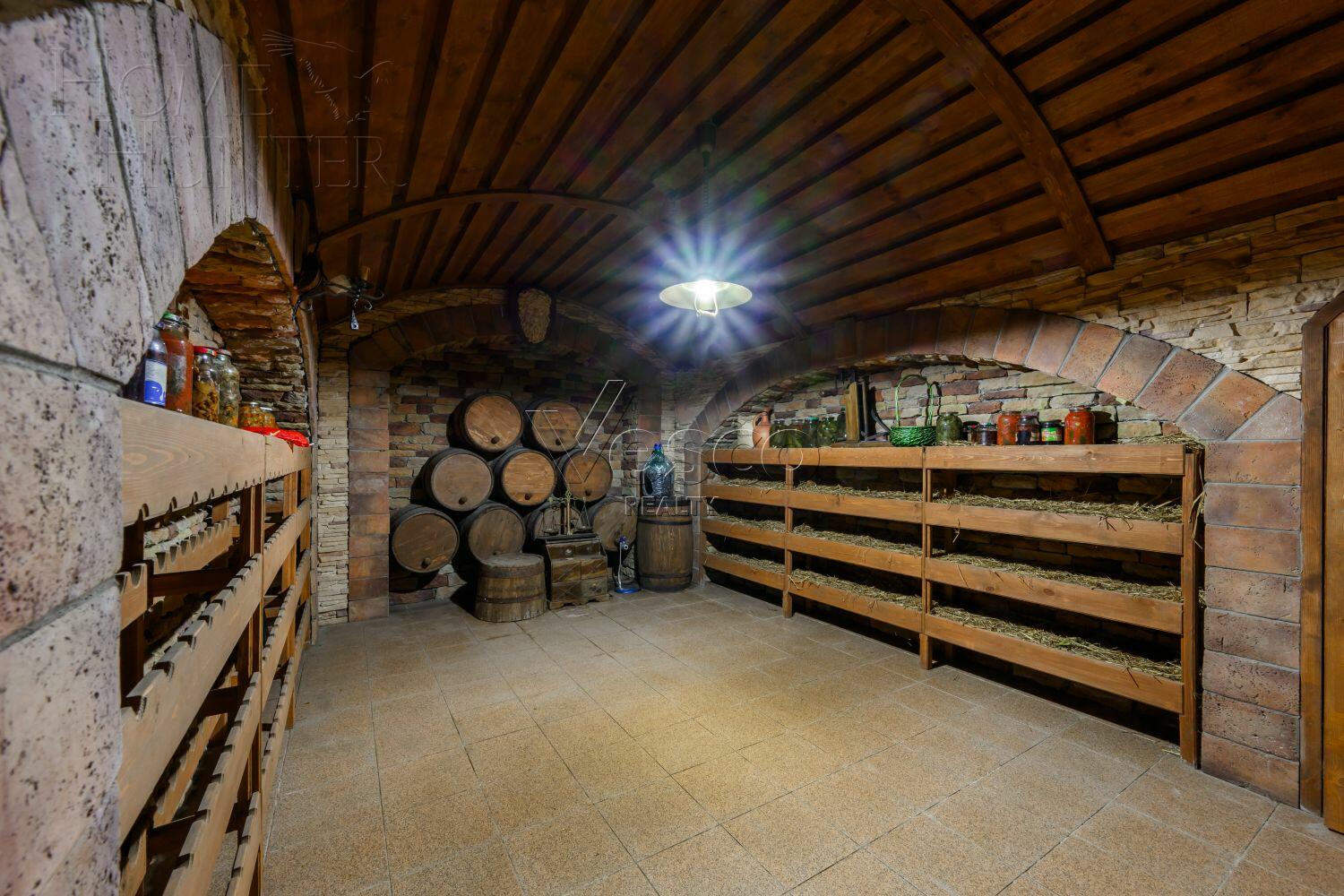 2-этажный коттедж 1 250 м² с отделкой