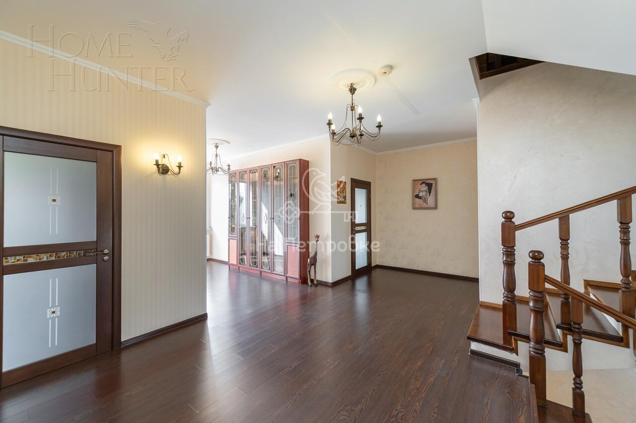 3-этажный коттедж 422 м² с отделкой