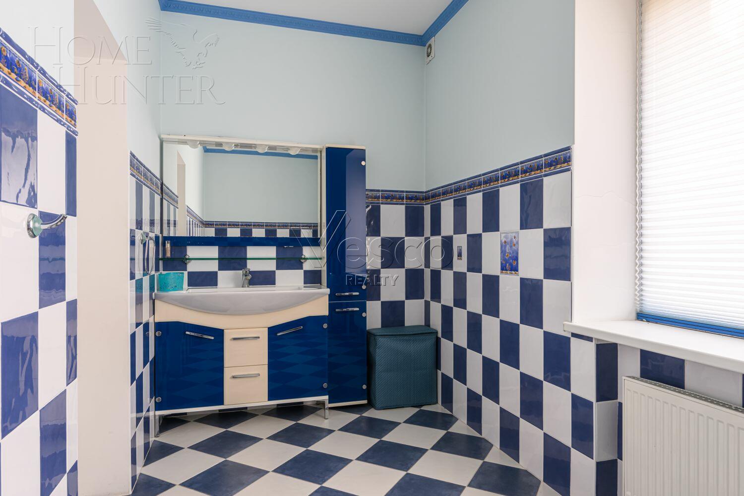 2-этажный коттедж 1 250 м² с отделкой