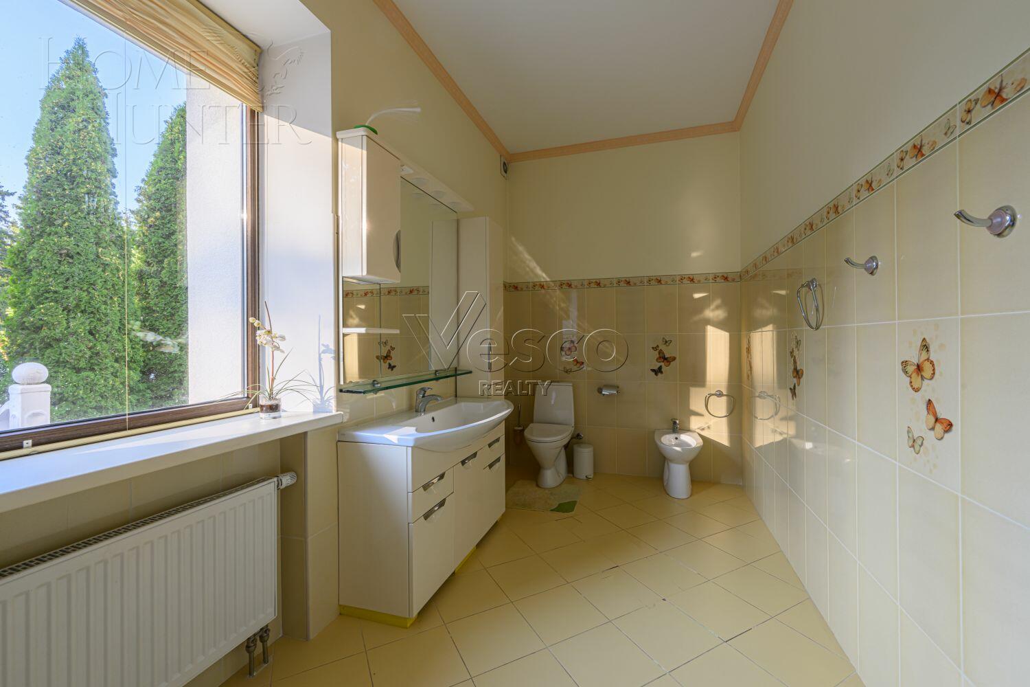 2-этажный коттедж 1 250 м² с отделкой