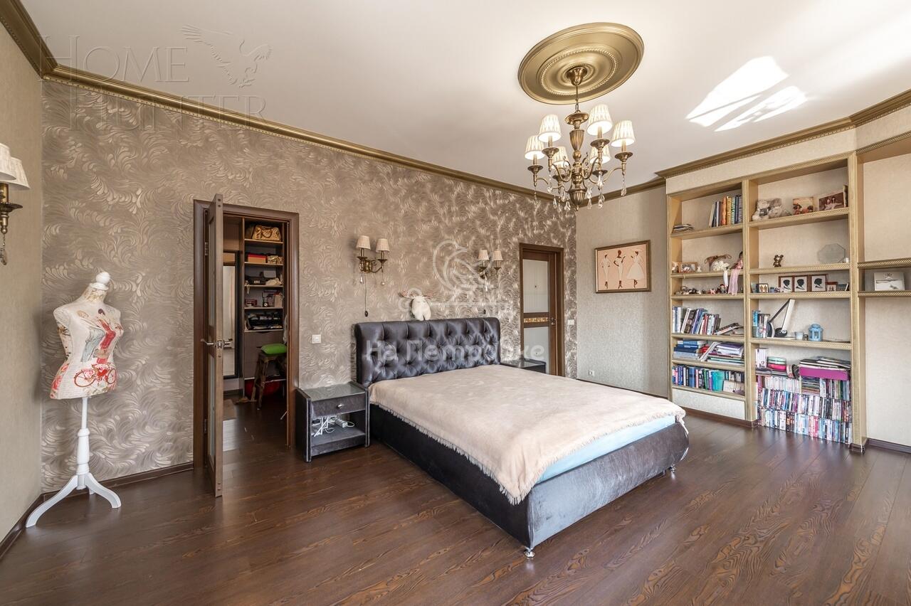 3-этажный коттедж 422 м² с отделкой