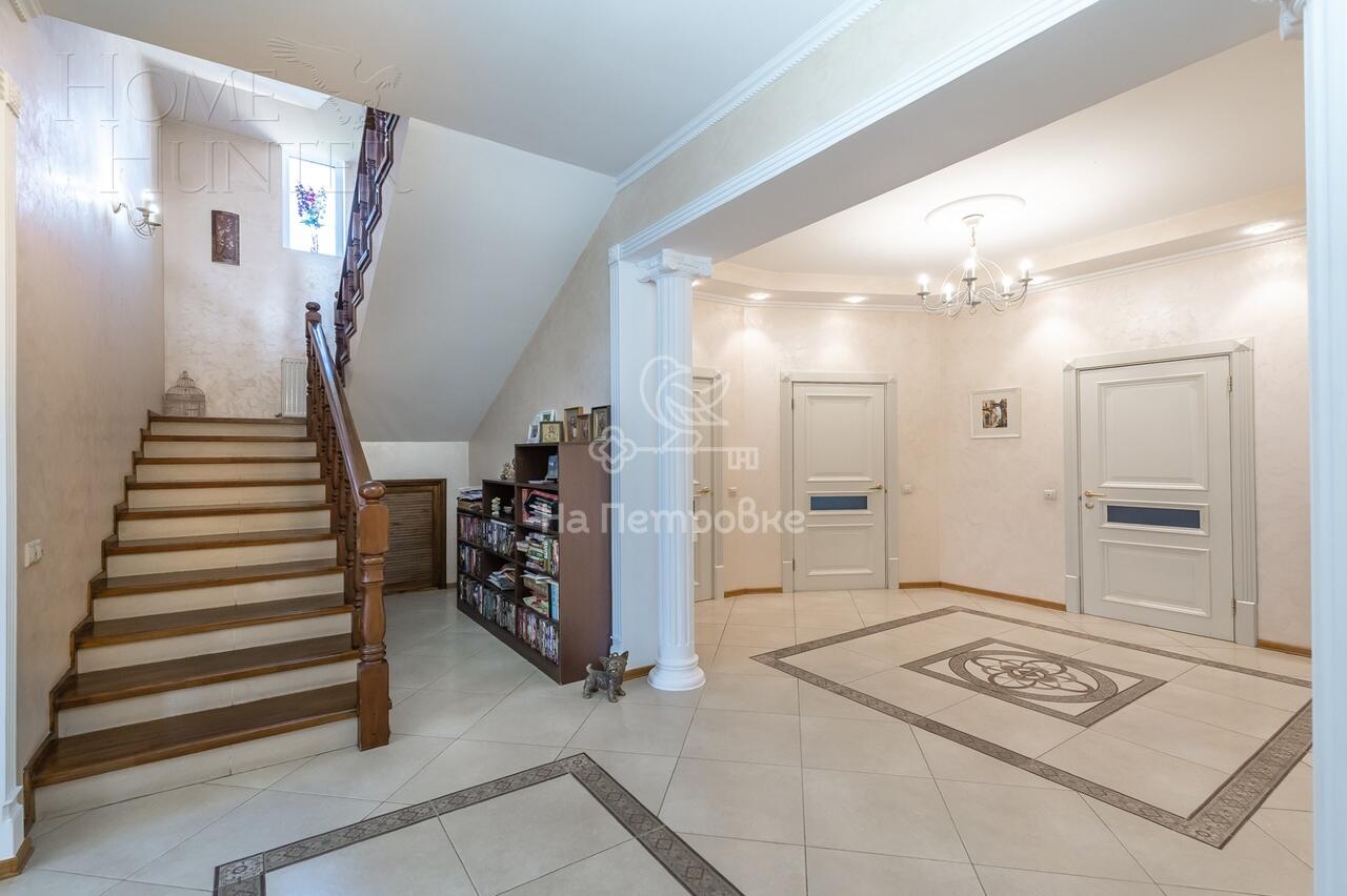 3-этажный коттедж 422 м² с отделкой