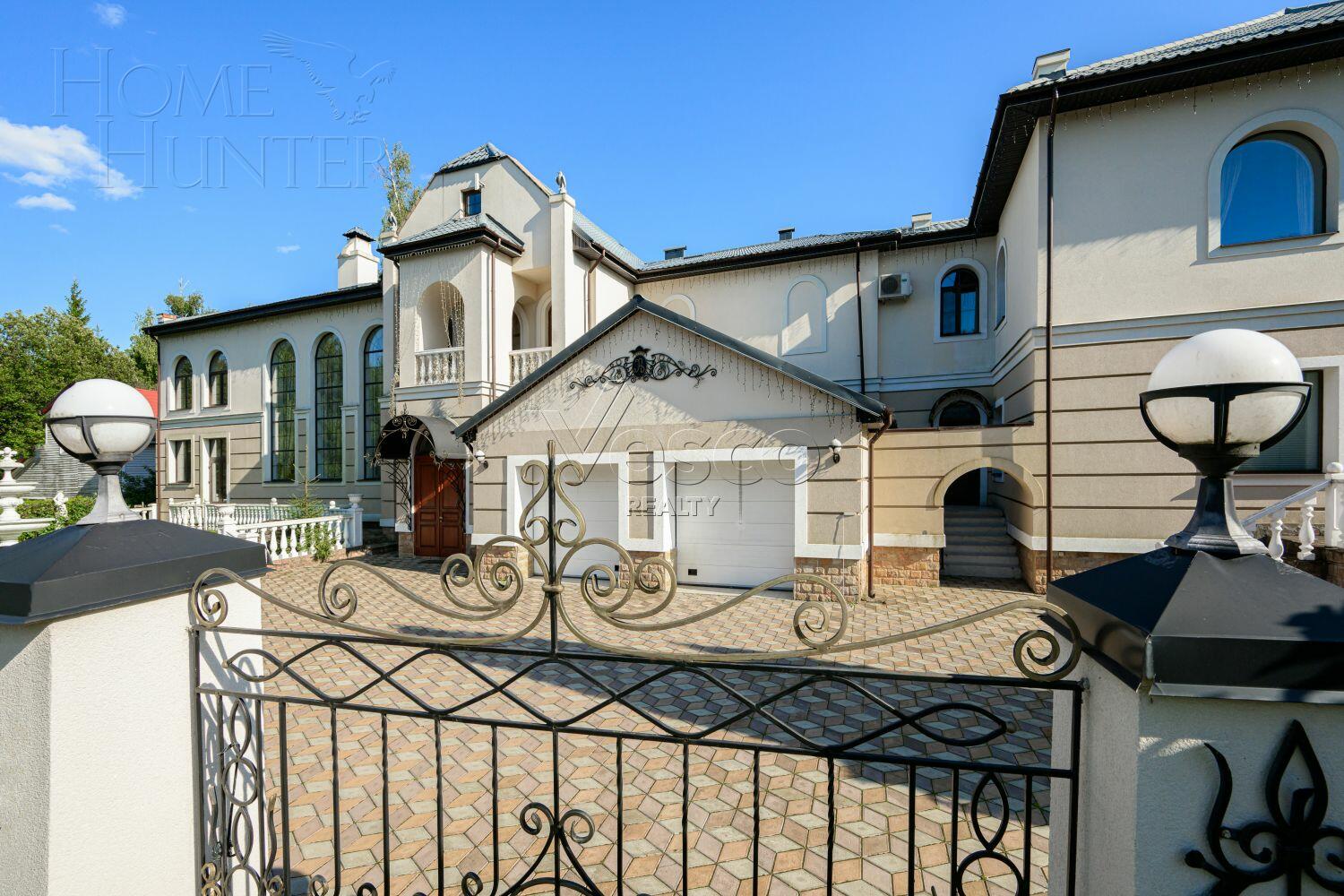 2-этажный коттедж 1 250 м² с отделкой