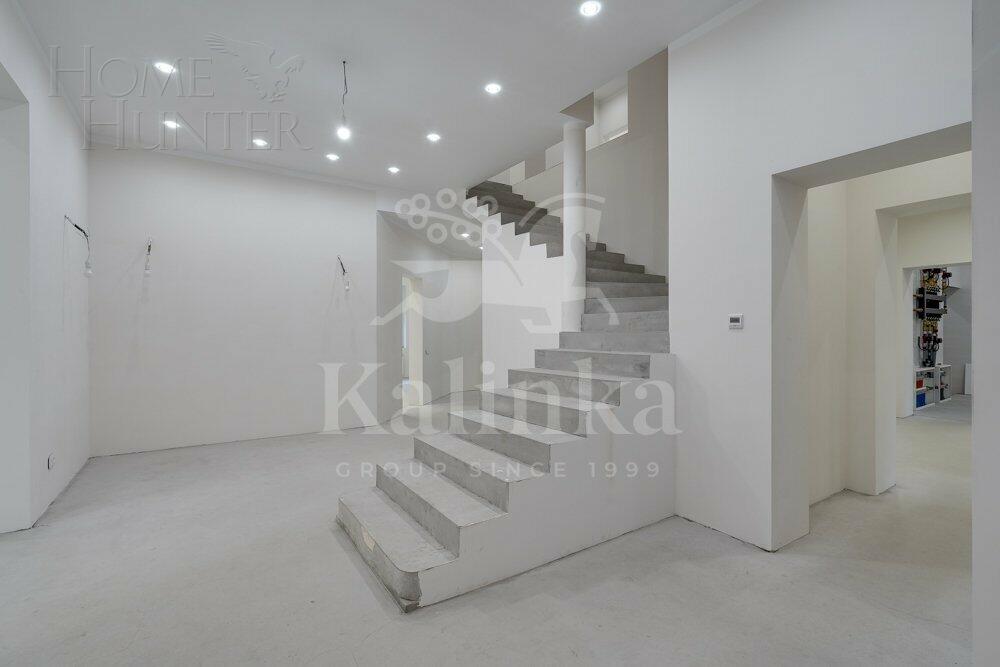 2-этажный коттедж 440 м² без отделки