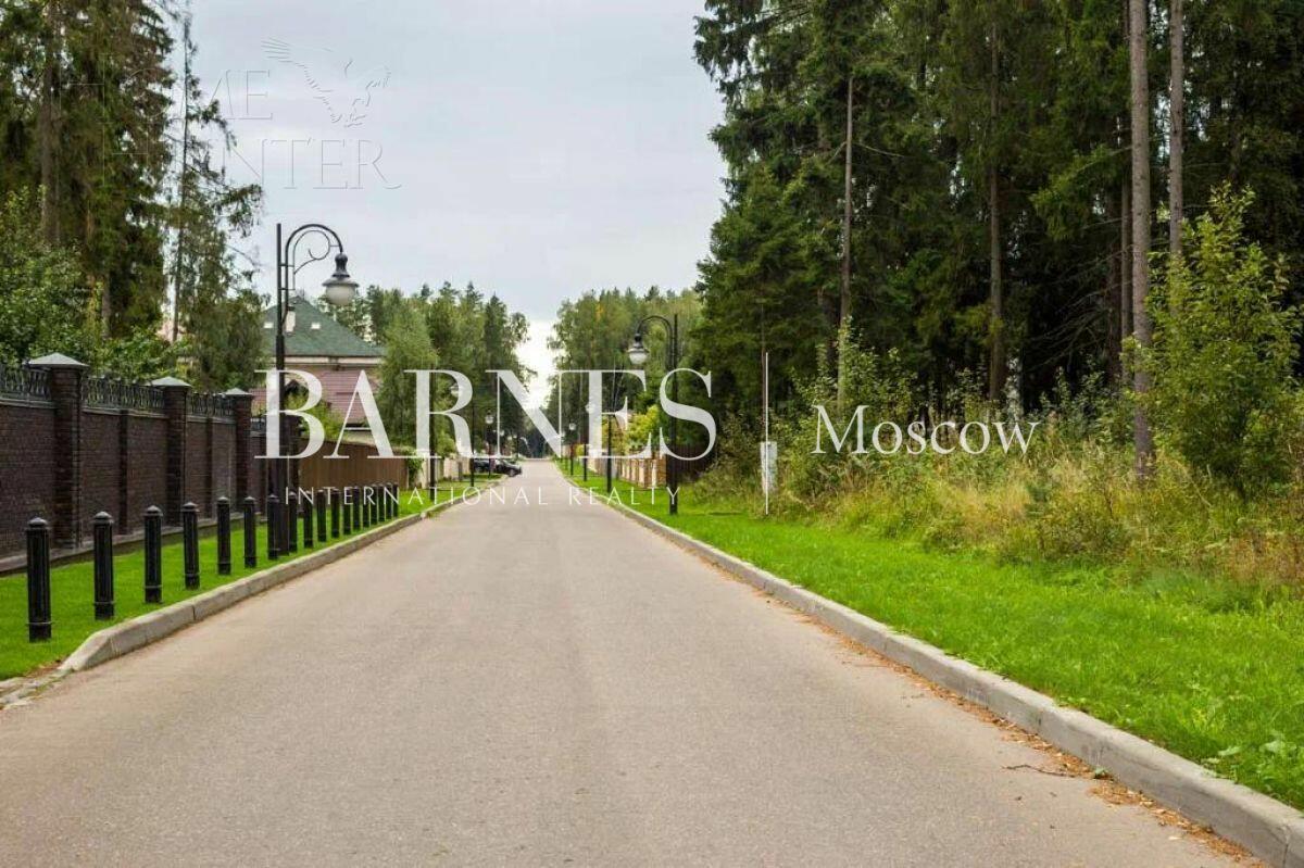 2-этажный коттедж 549 м² без отделки