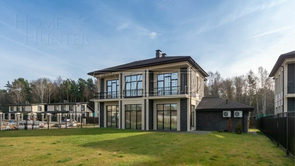 2-этажный коттедж 400 м² с отделкой