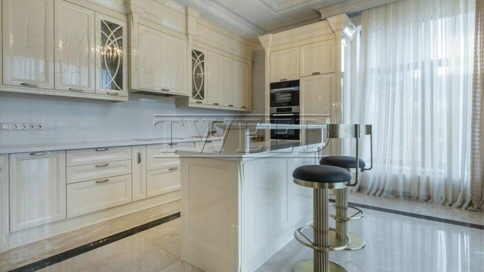 2-этажный коттедж 400 м² с отделкой