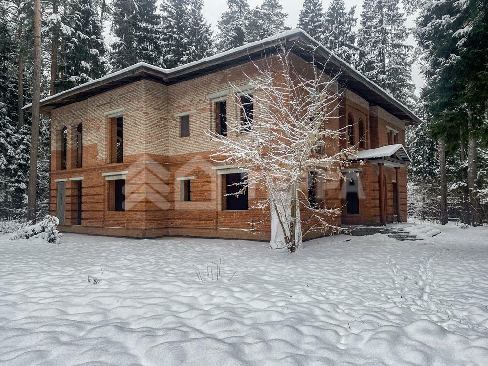 2-этажный коттедж 800 м² без отделки