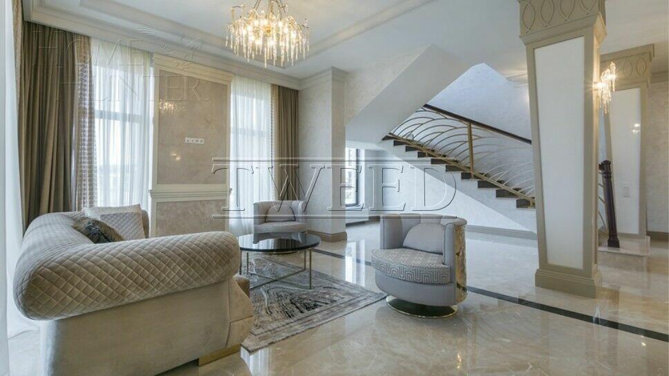 2-этажный коттедж 400 м² с отделкой