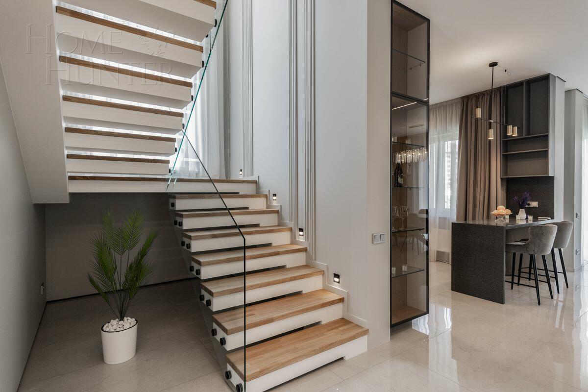 2-этажный коттедж 250 м² с отделкой